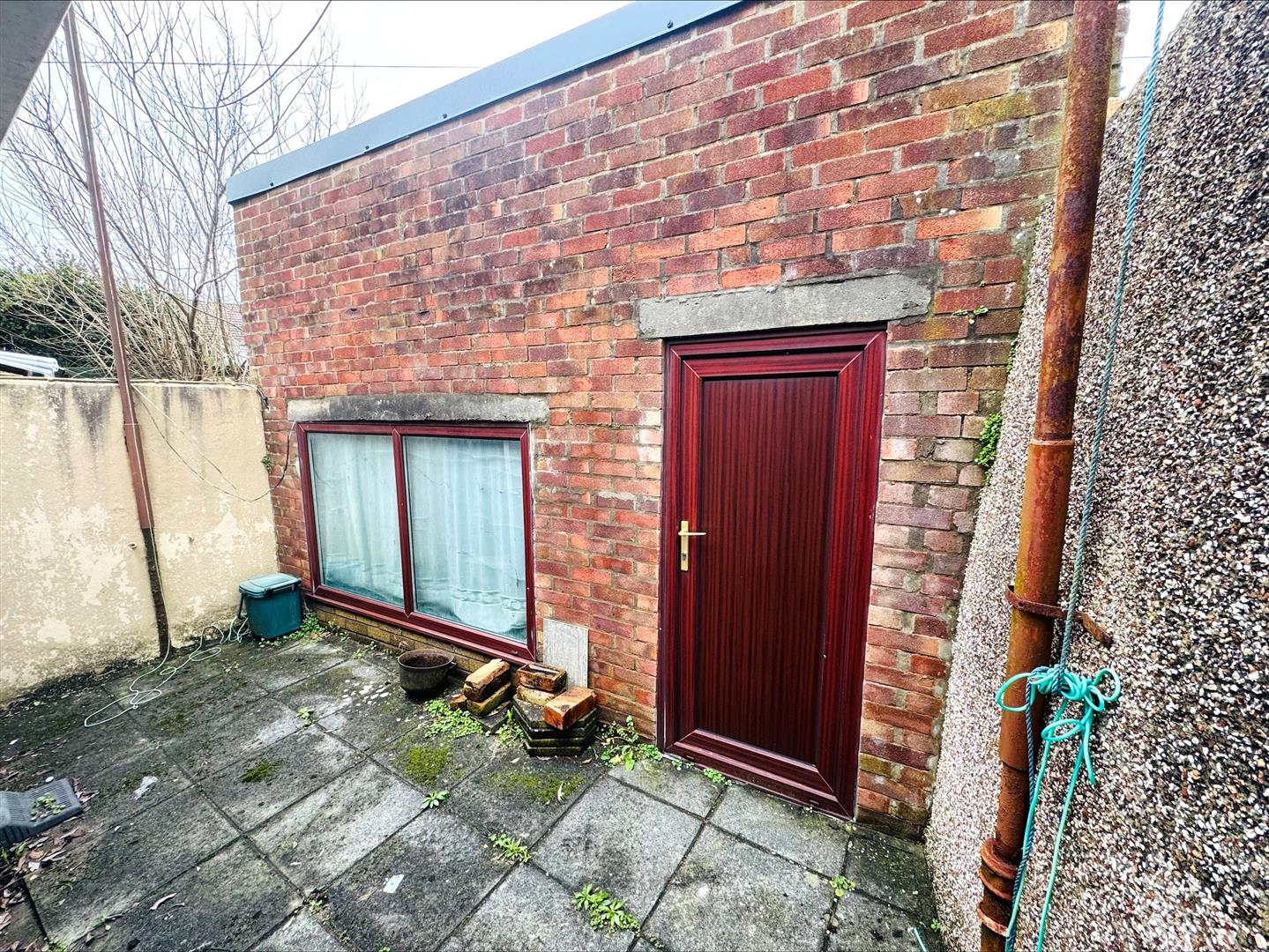 College Square, Llanelli, SA15 1DT